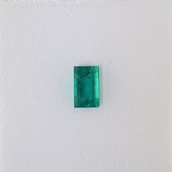 0.89ct Baguette Cut Emerald 7.2x4.5mm